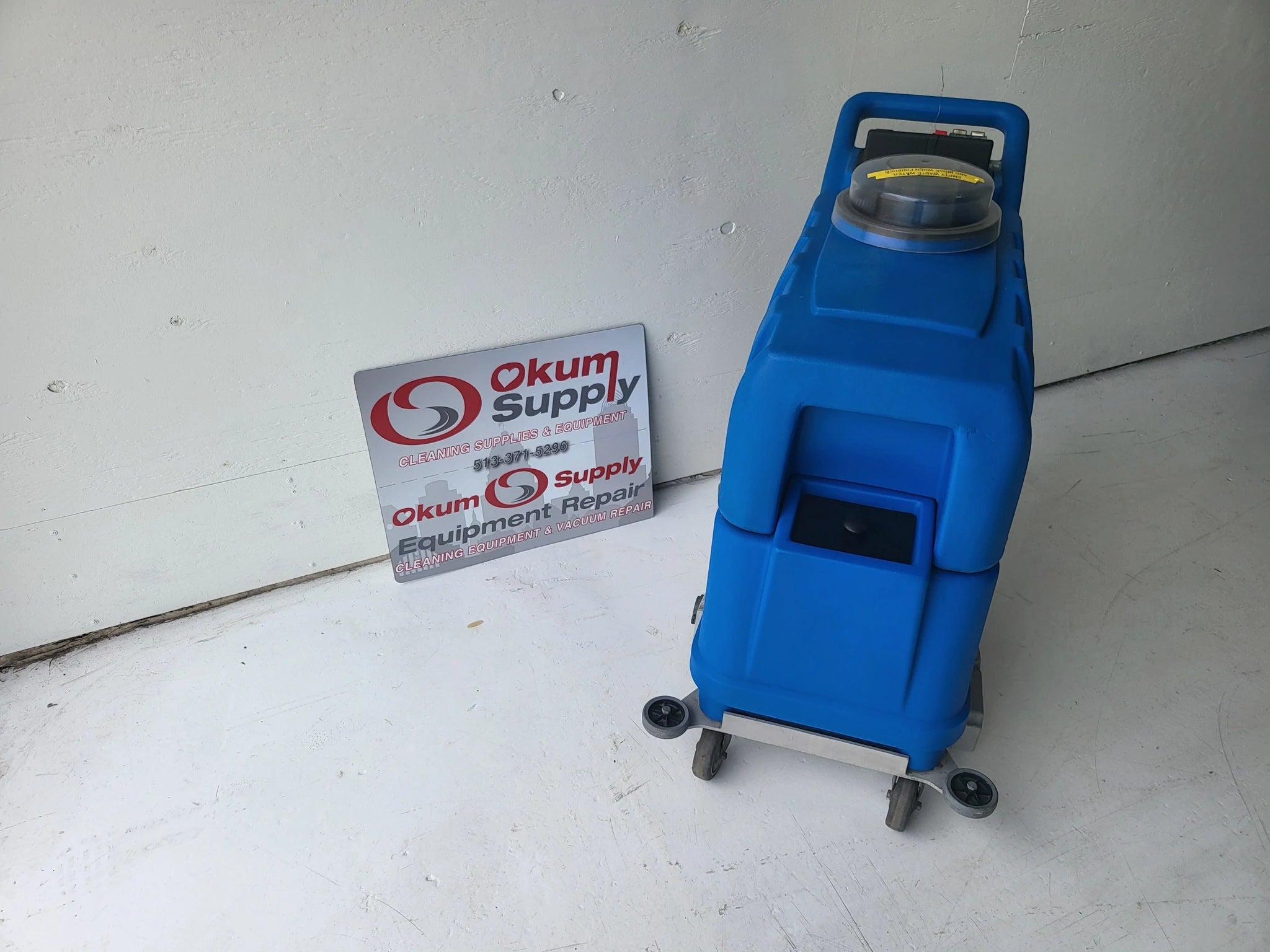 Walk Behind Carpet Extractor - AV12QX Avenger - 12 GAL - 20" - Used / Refurbished Walk Behind Carpet Extractor - AV12QX Avenger - 12 GAL - 20" - Used / Refurbished